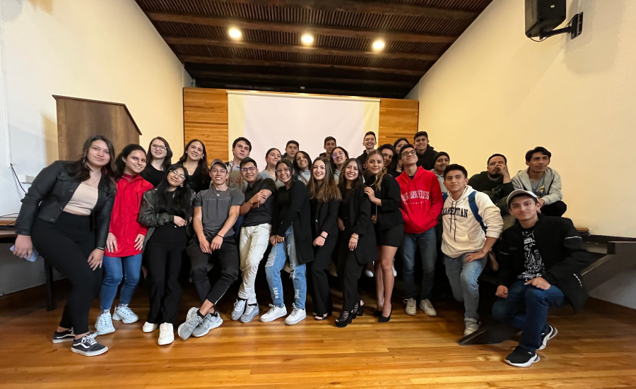 Éxito y Reconocimiento en la Bienvenida a la Fase Aula de la Universidad de Cuenca para el Período Académico Septiembre 2023 - Febrero 2024